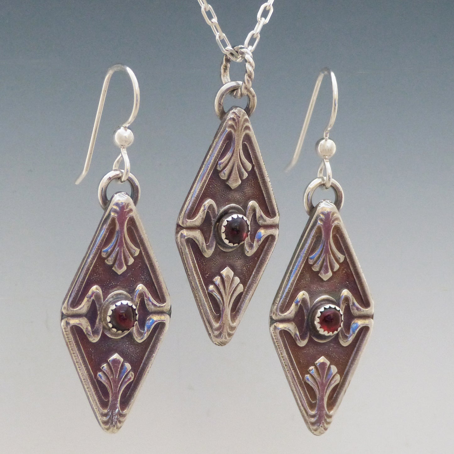 Garnet Art Deco Necklace