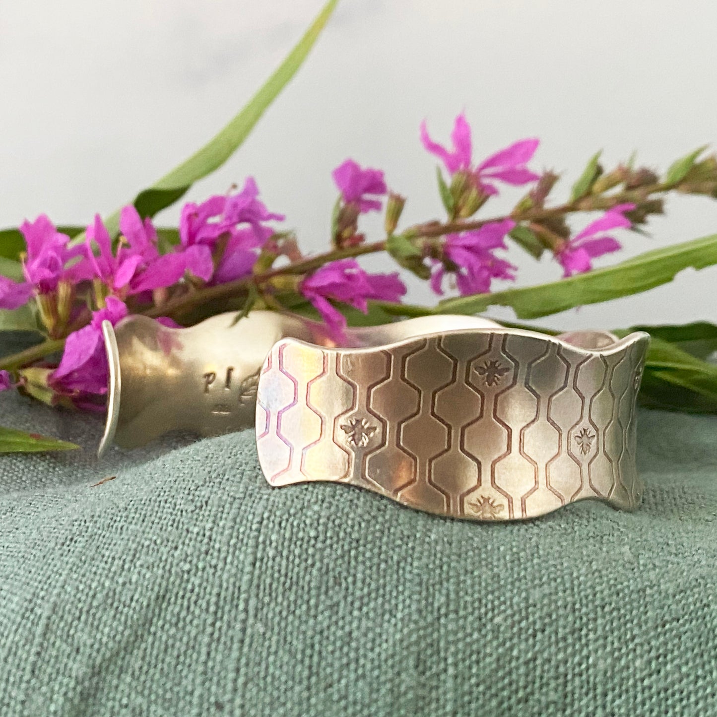 Itty Bitty Bee Wavy Anticlastic Cuff
