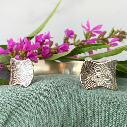 Modern Circles Anticlastic Wavy Cuff