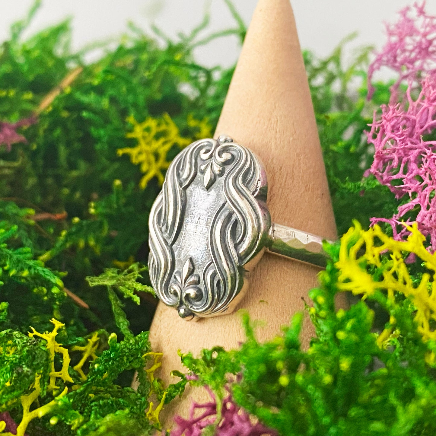 Woven Victorian Frame Ring