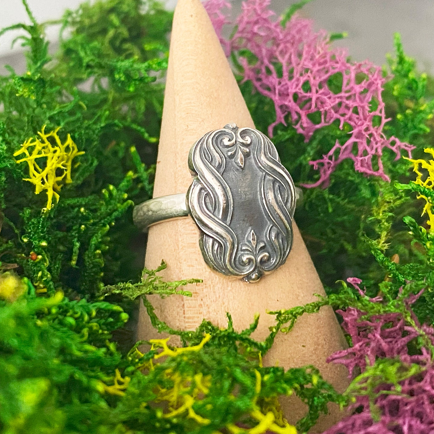 Woven Victorian Frame Ring