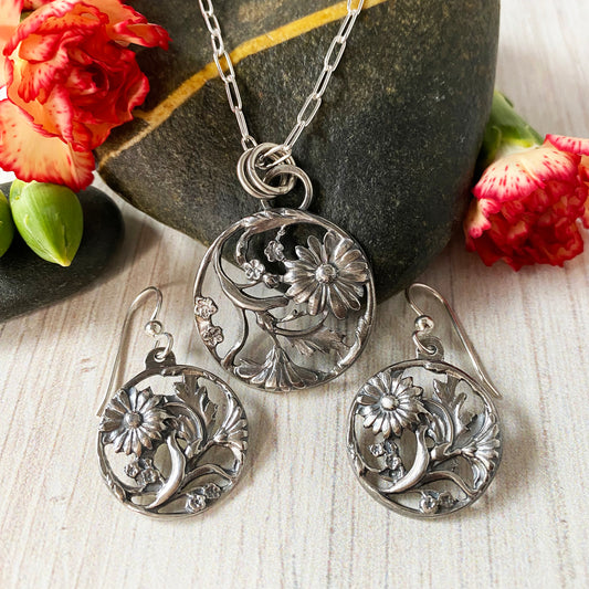 Antique Daisy Necklace and Earring Set