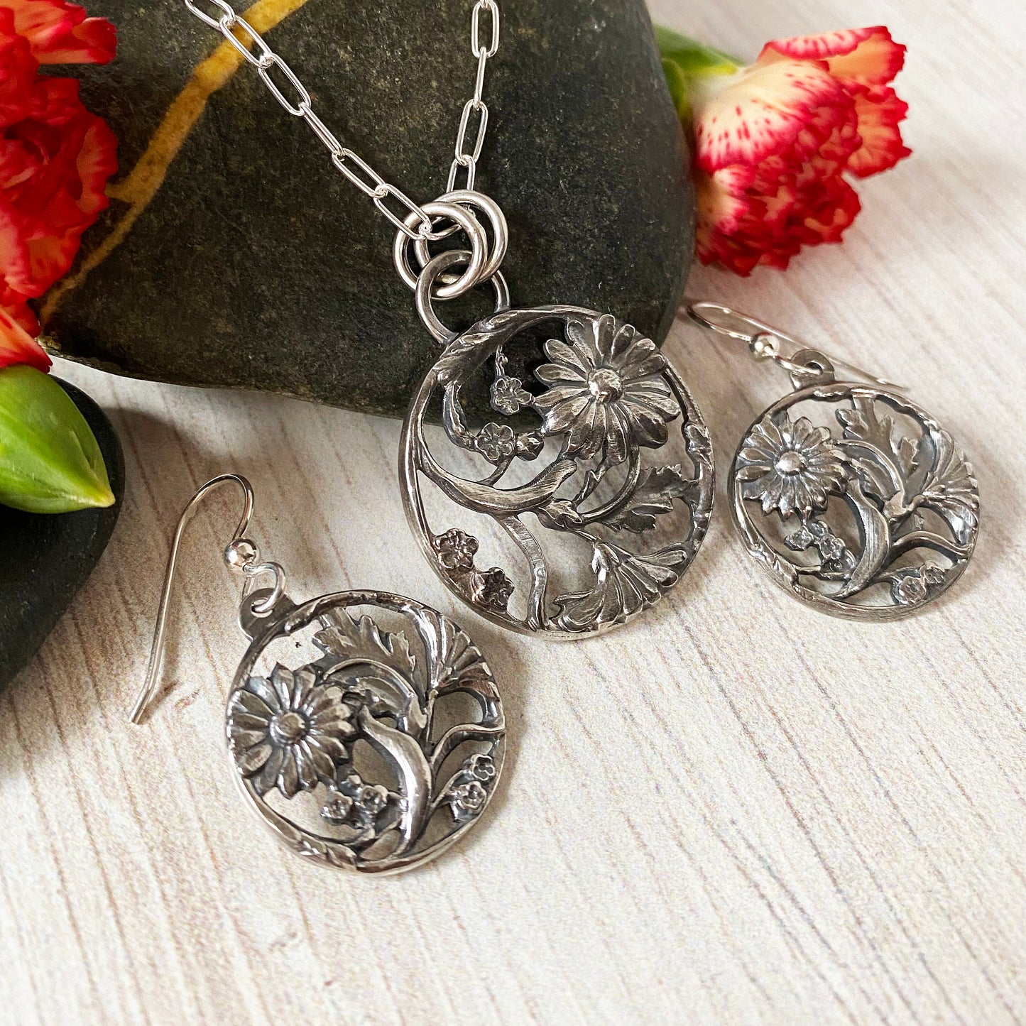 Antique Daisy Necklace and Earring Set