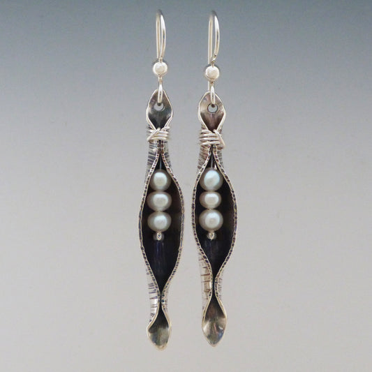 Peapod Earrings (3 pearls)