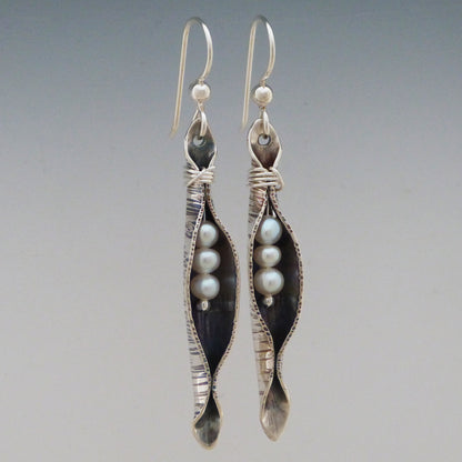 Peapod Earrings (3 pearls)