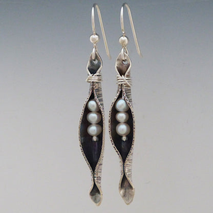 Peapod Earrings (3 pearls)