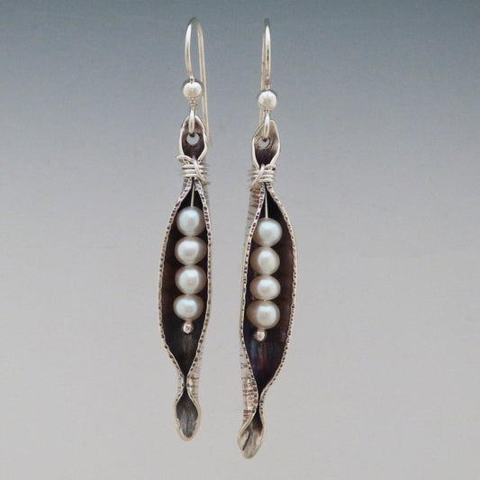 Peapod Earrings (4 pearls)