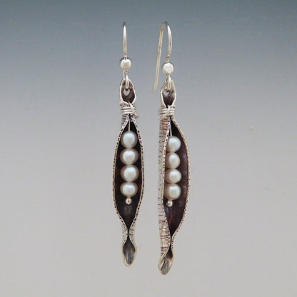 Peapod Earrings (4 pearls)