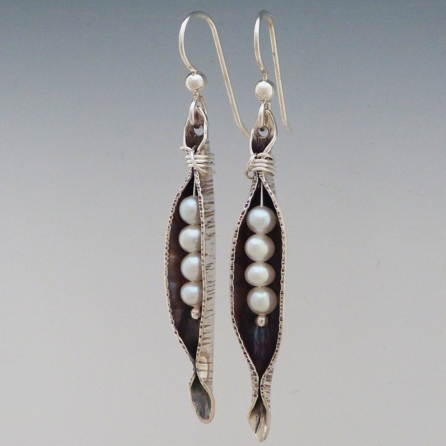 Peapod Earrings (4 pearls)