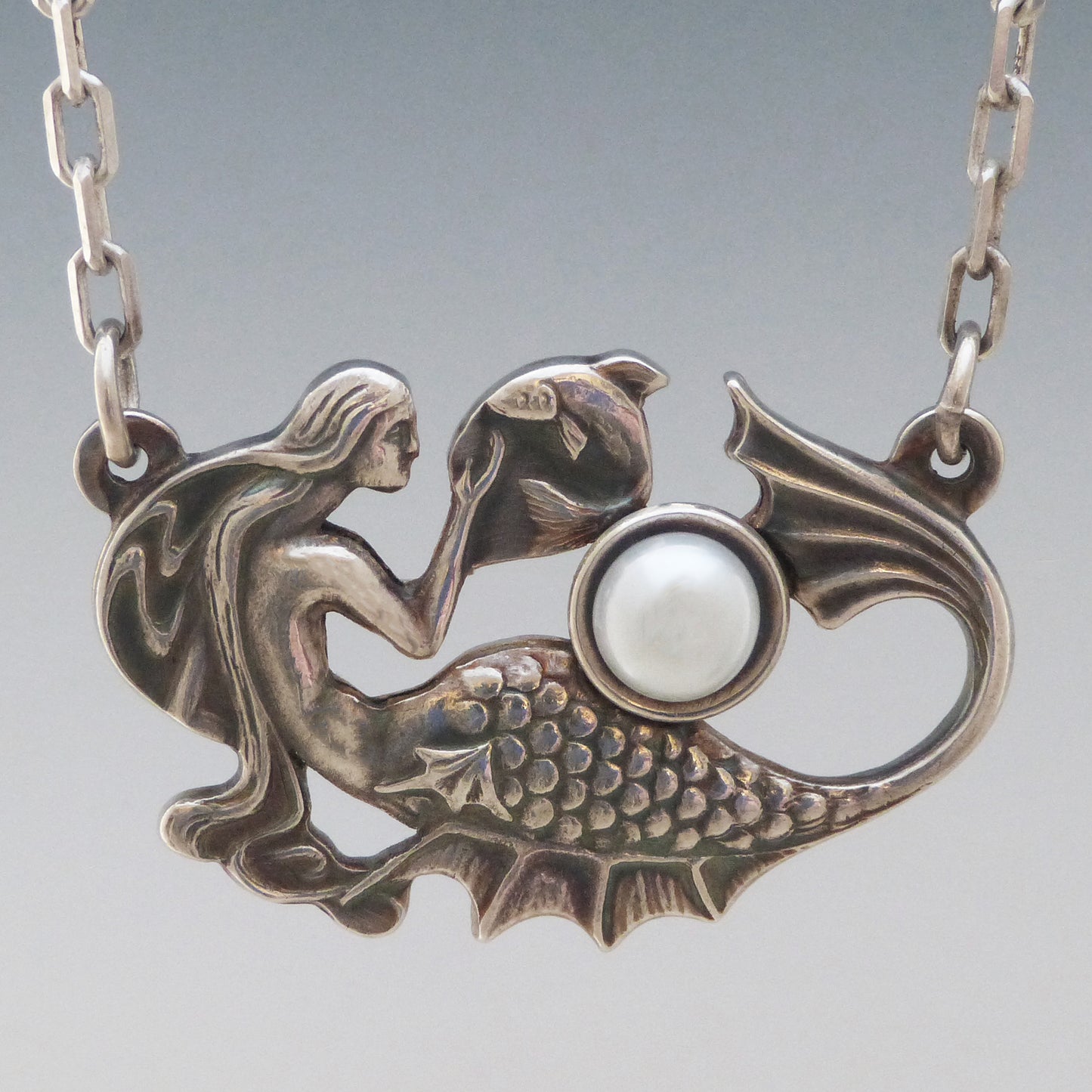 Mermaid White Pearl Necklace
