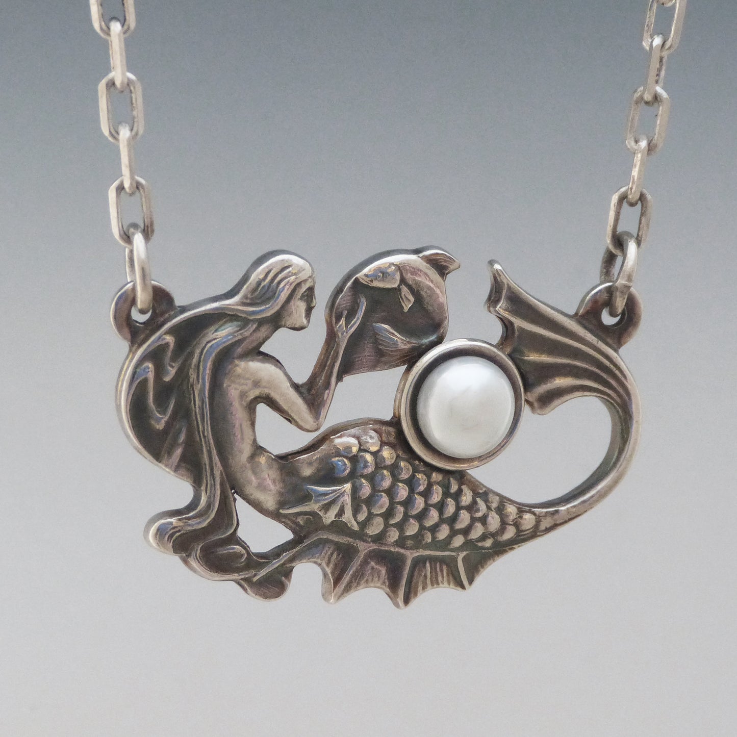 Mermaid White Pearl Necklace