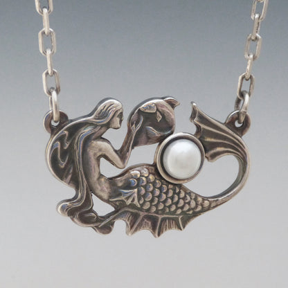 Mermaid White Pearl Necklace