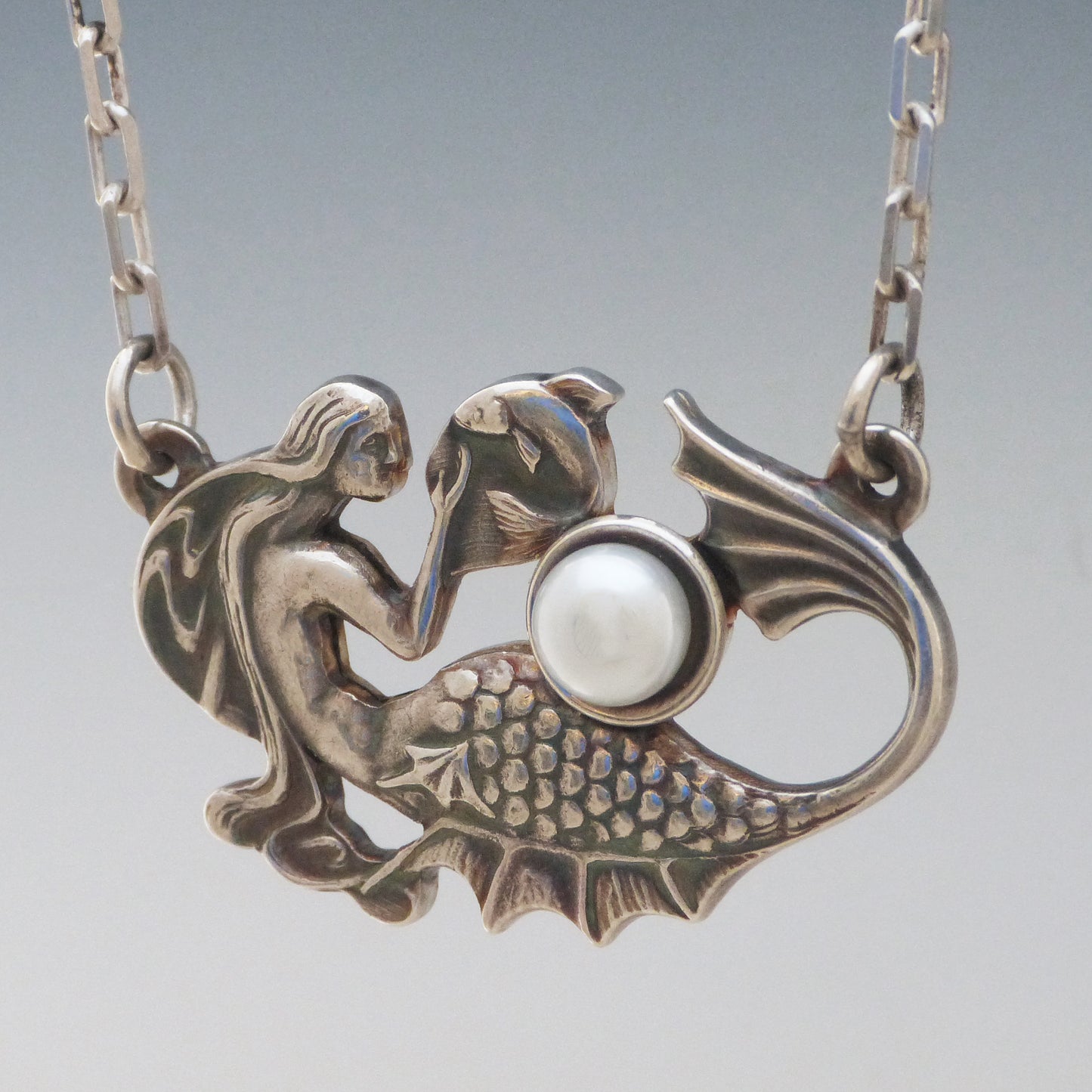 Mermaid White Pearl Necklace