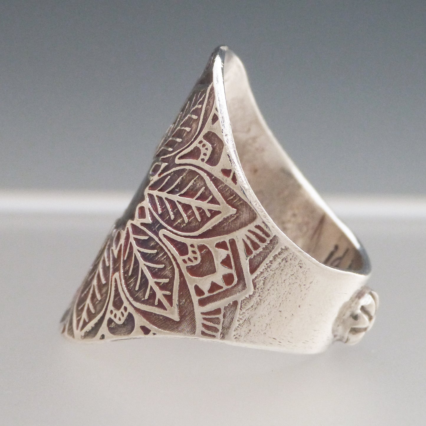 Leaf Mandala Saddle Ring